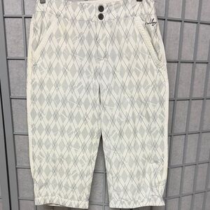 Oakley Gray and White Argyle Women’s Shorts, Size 2.